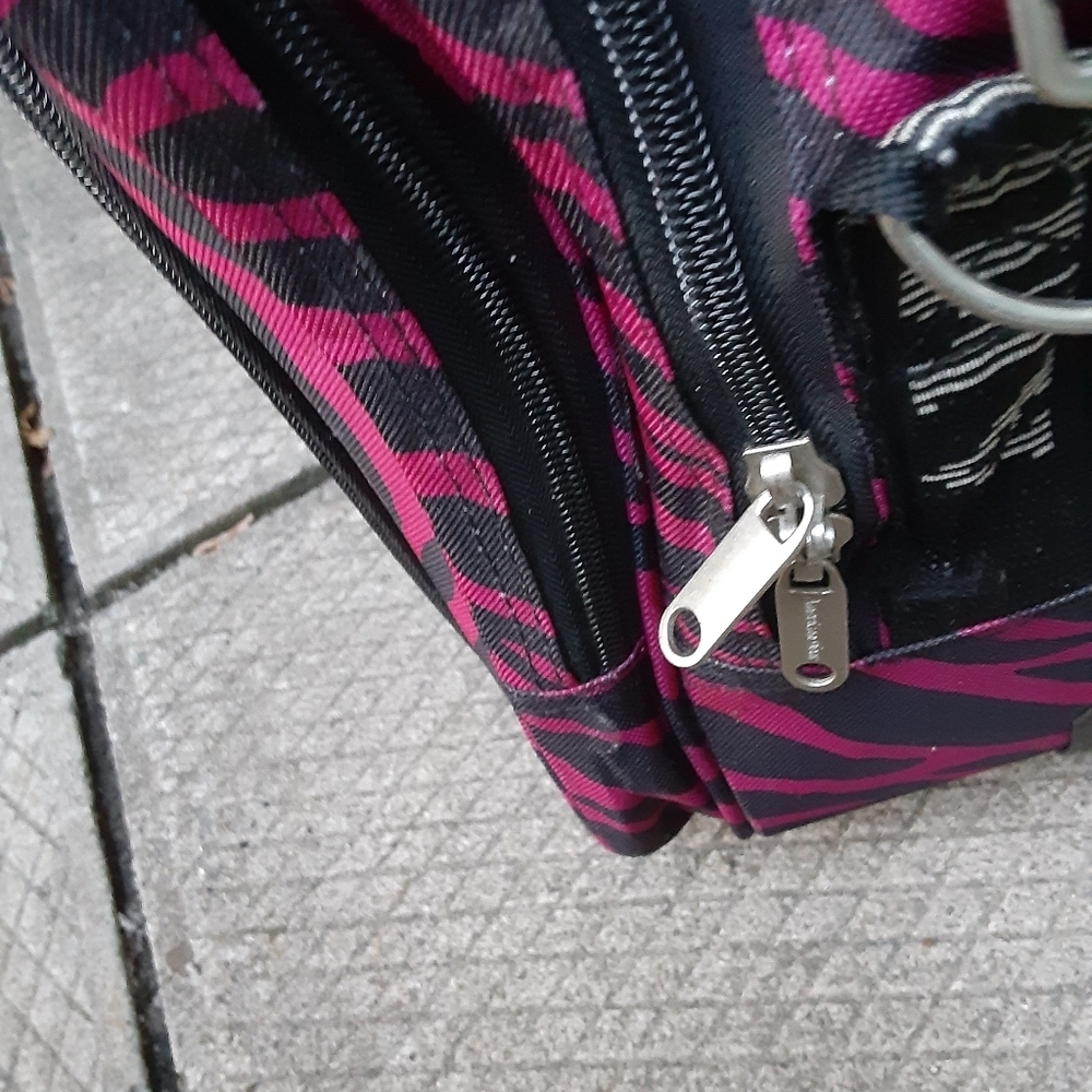 Stylish Pink Zebra Print Travel Bag - Picture 9 of 16